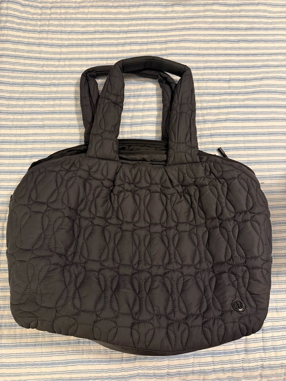 lululemon athletica Quilted Embrace Tote Bag 20L
